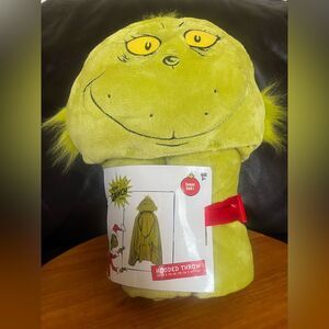 Dr. Seuss The Grinch Hooded Throw Blanket with Hand Pockets NEW